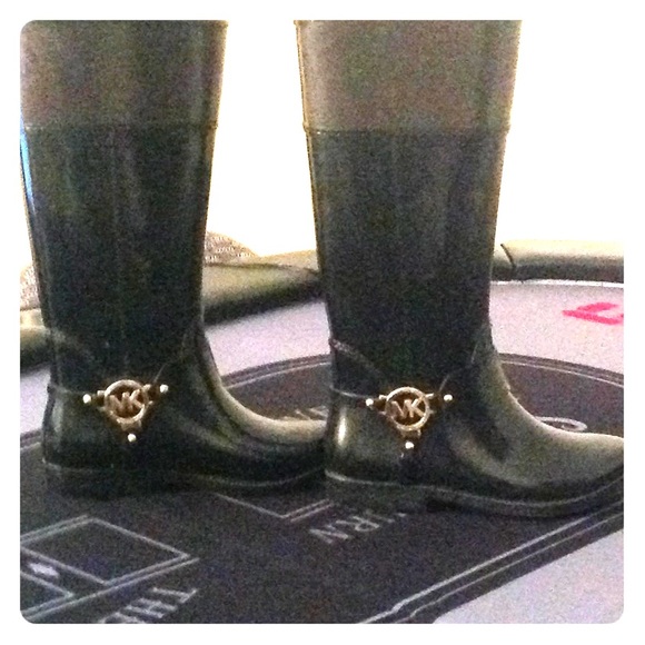 Michael Kors rain boots - Picture 1 of 1